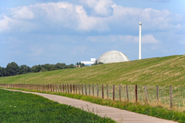 Exterior,View,Of,The,Unterweser,Nuclear,Power,Plant,,Lower,Saxony,